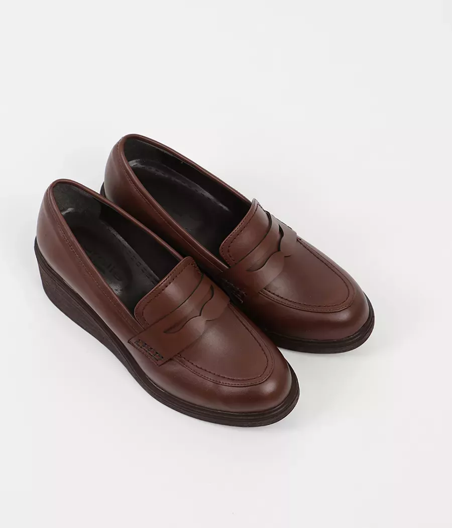 Mocassin confort à talon compensé élastiqué réf : 103